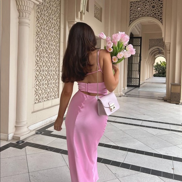 Zara Satin Pink dress - Picture 6 of 11